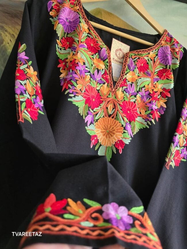 Kashmiri Aari Embroidered Pheran