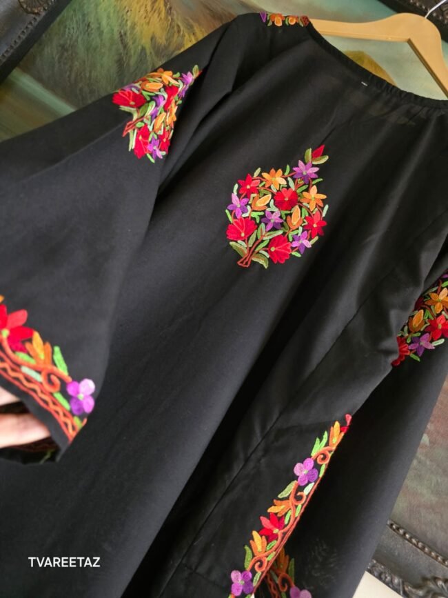 Handcrafted Luxury: Kashmiri Aari Embroidered Pheran - Image 3