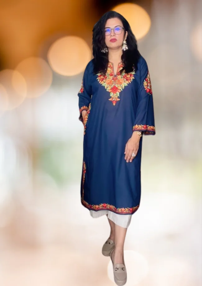 Handcrafted Luxury: Kashmiri Aari Embroidered Pheran