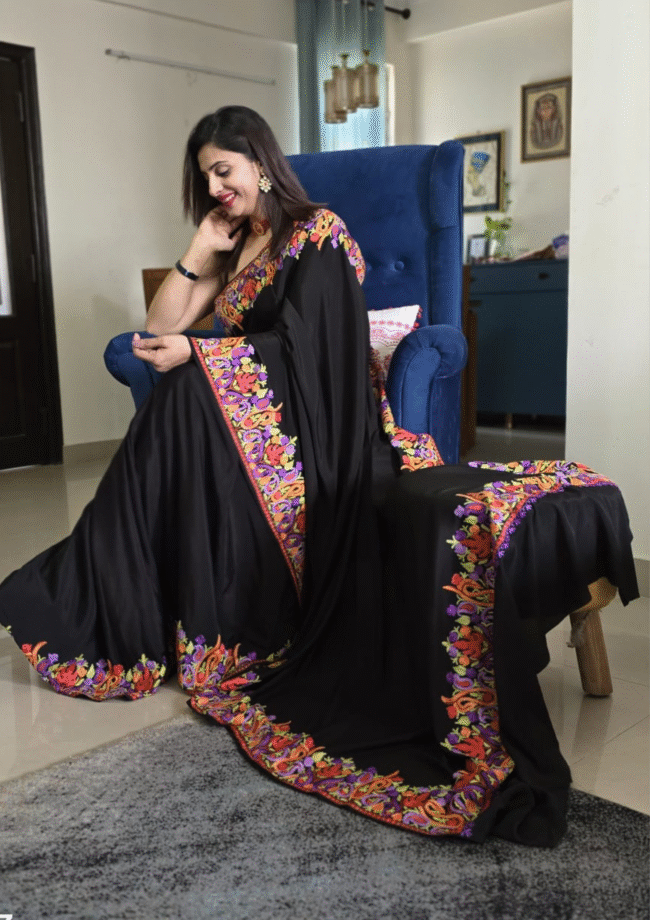 ✨ Exquisite Hand-Embroidered Kashmiri Saree by Tvareetaz ✨ - Image 5