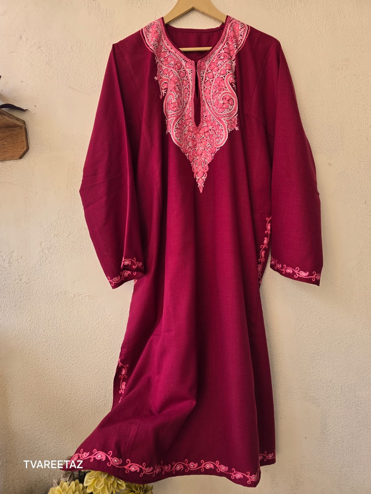 Handcrafted Luxury: Kashmiri Aari Embroidered Pheran