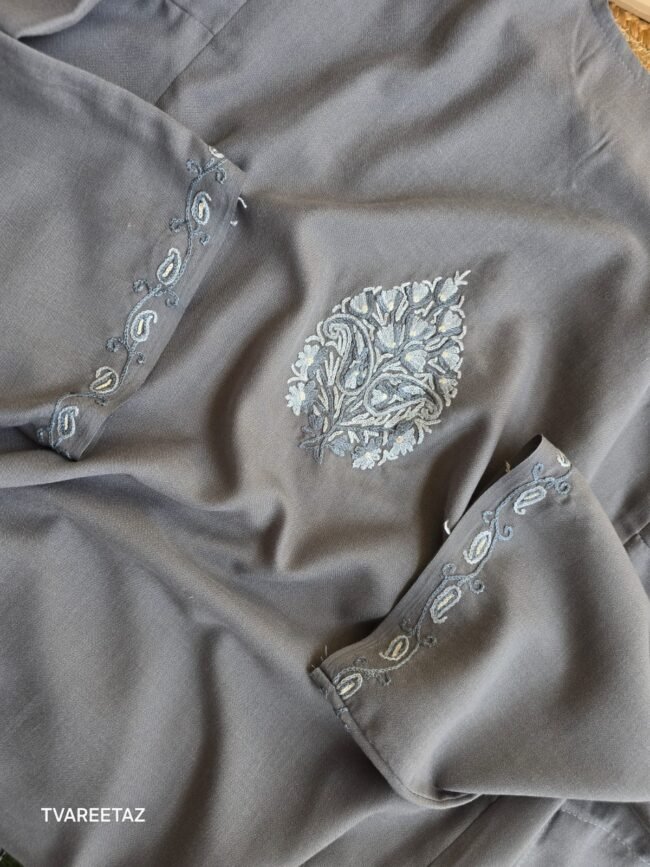 Handcrafted Luxury: Kashmiri Aari Embroidered Pheran - Image 3