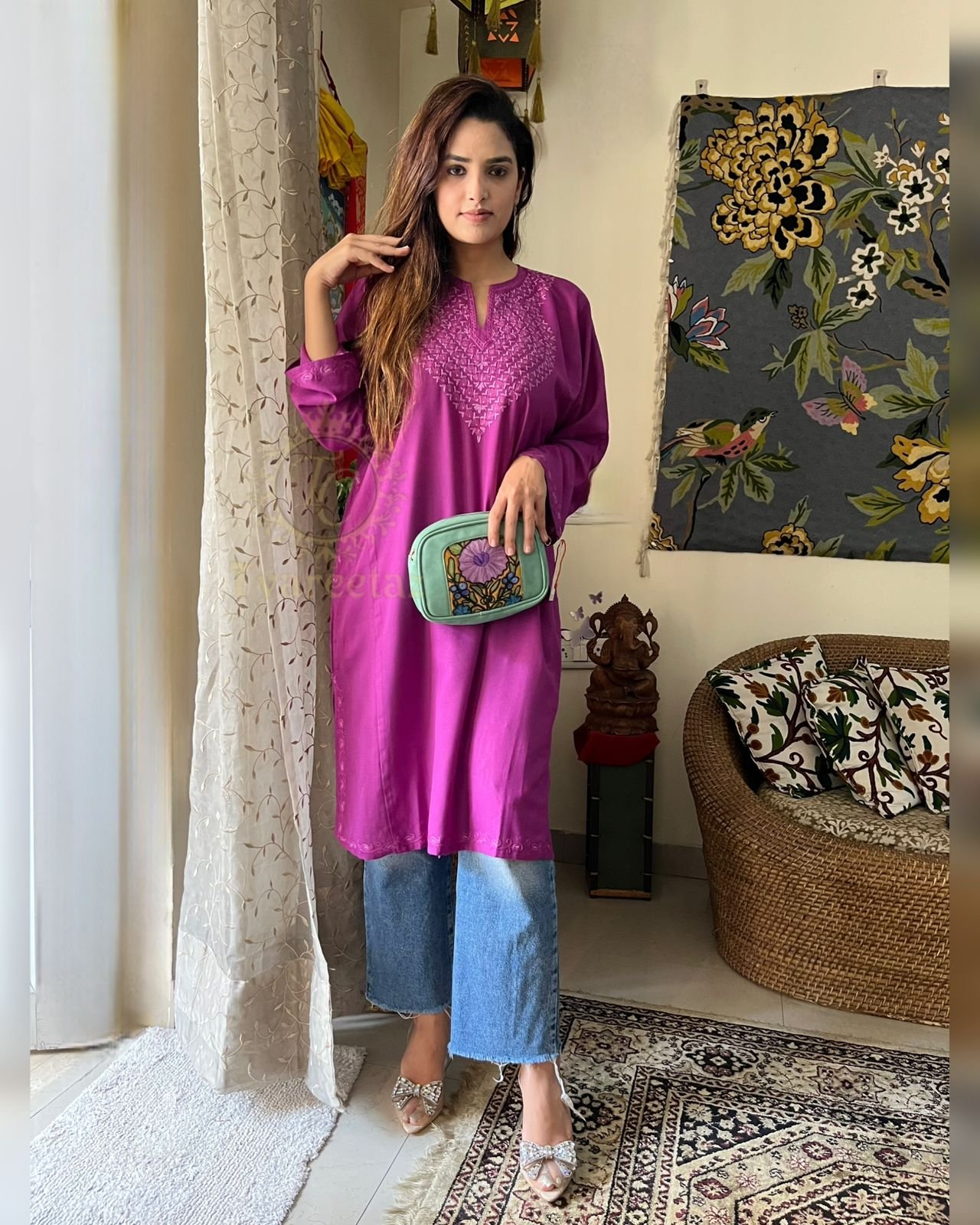 Handcrafted Luxury: Kashmiri Aari Embroidered Pheran