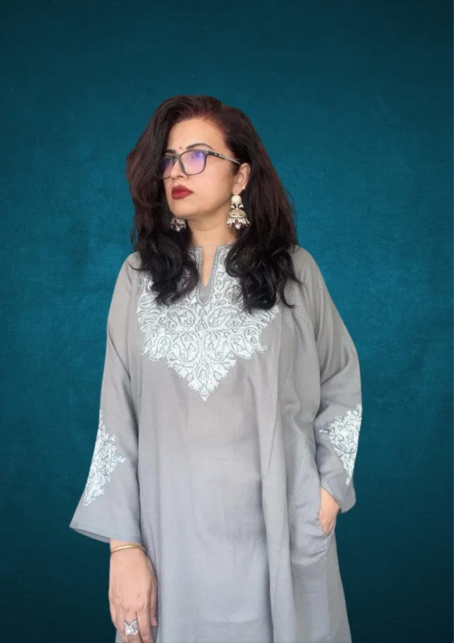 Handcrafted Luxury: Kashmiri Aari Embroidered Pheran