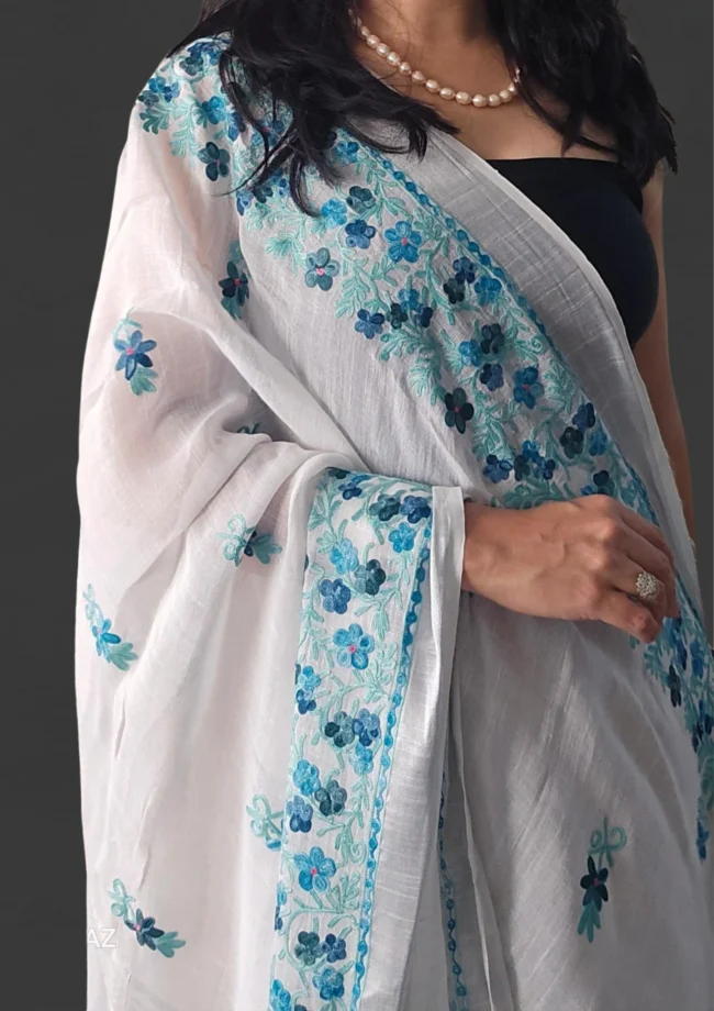 Handloom Linen Cotton Saree with Kashmiri Aari Embroidery - Image 2
