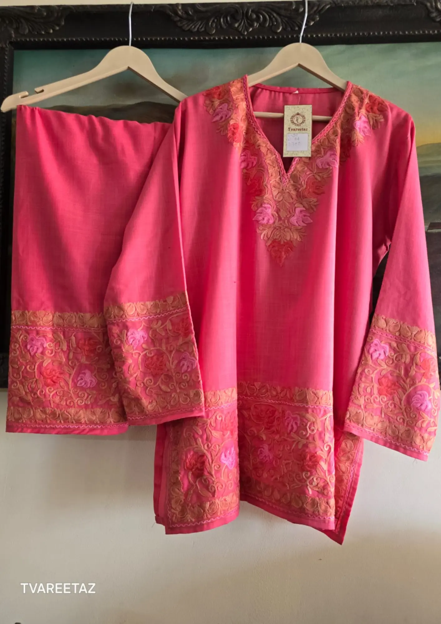 🌿 The Soul of Kashmir: Aari Embroidered Short Kurta Cordset 🌿