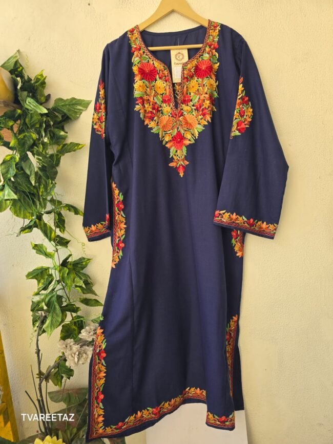 Handcrafted Luxury: Kashmiri Aari Embroidered Pheran - Image 5