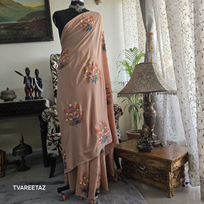 Exquisite Kashmiri Saree – "Chinar Aksh" by Tvareetaz - Image 4