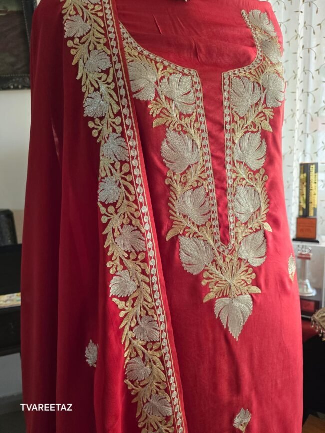 Exquisite Kashmiri Party Suit: Dual Tilla Embroidery - Image 2
