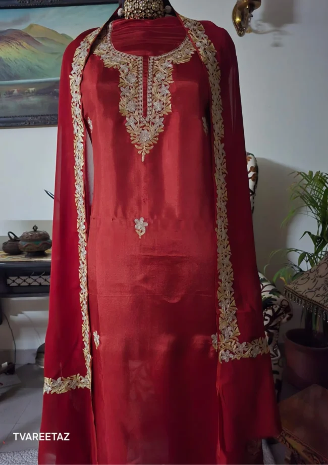 'STAR': Dual Tilla Embroidery on Luxurious Silk by Tvareetaz