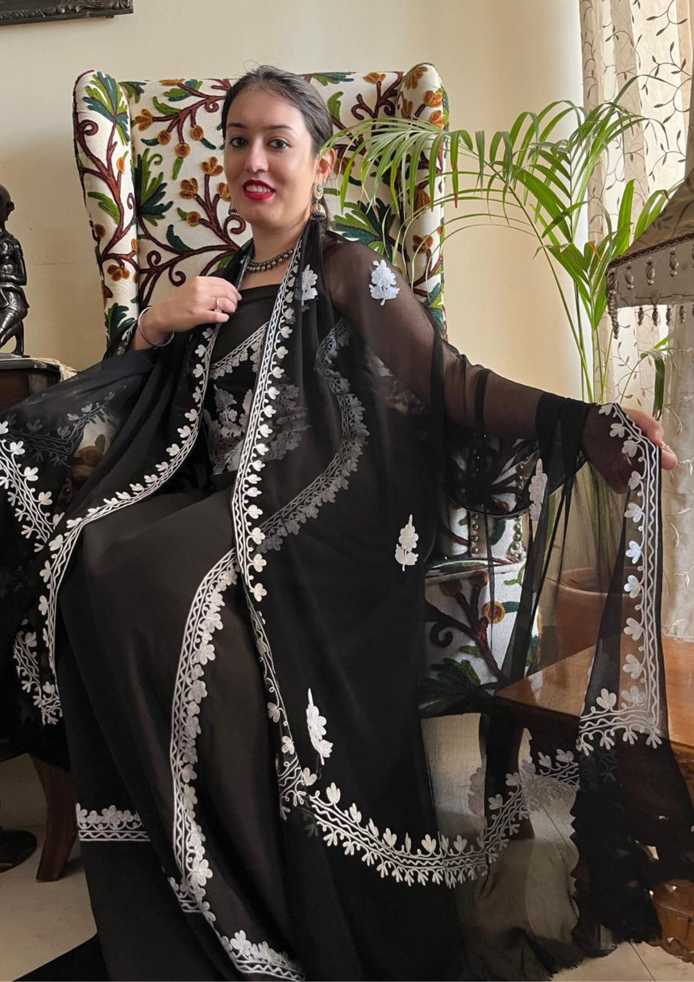 Muslin silk suit Exquisite Kashmiri Aari Embroidery with Tilla & Thread Work