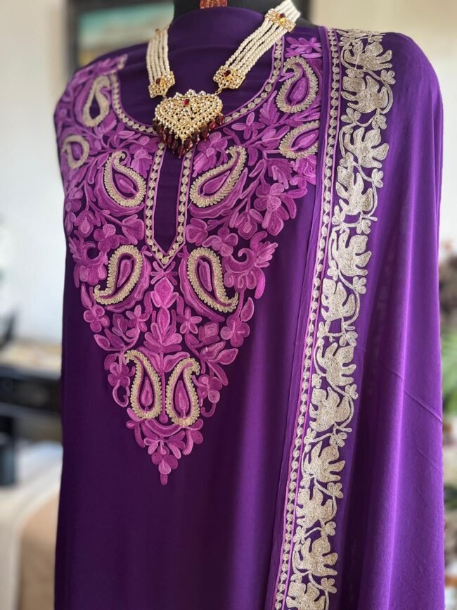 Kashmiri Luxurious Designer suit - Image 4