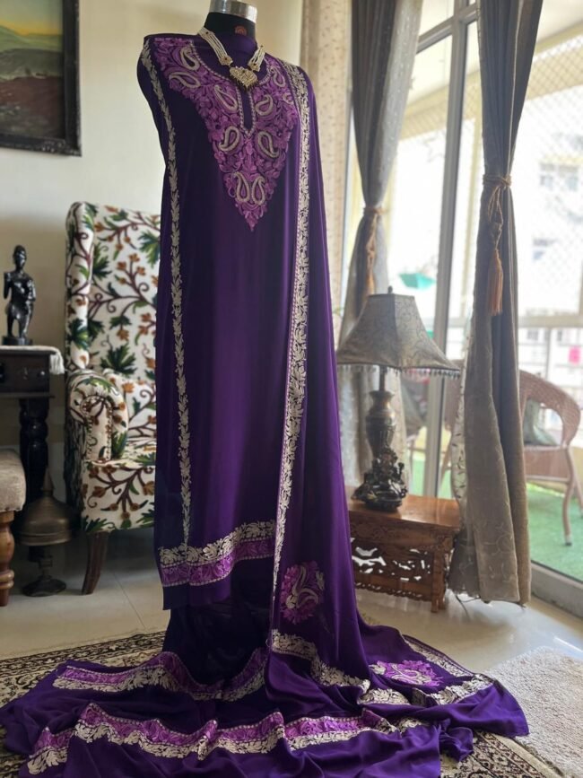 Kashmiri Luxurious Designer suit - Image 6