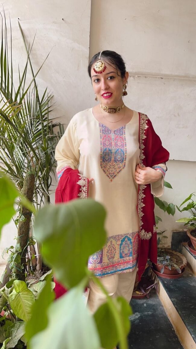 Kashmiri Kaani Silk Cord Set - Image 4