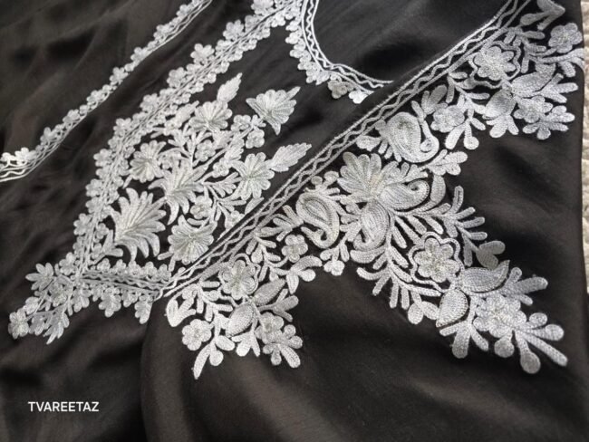 Muslin silk suit Exquisite Kashmiri Aari Embroidery with Tilla & Thread Work - Image 5