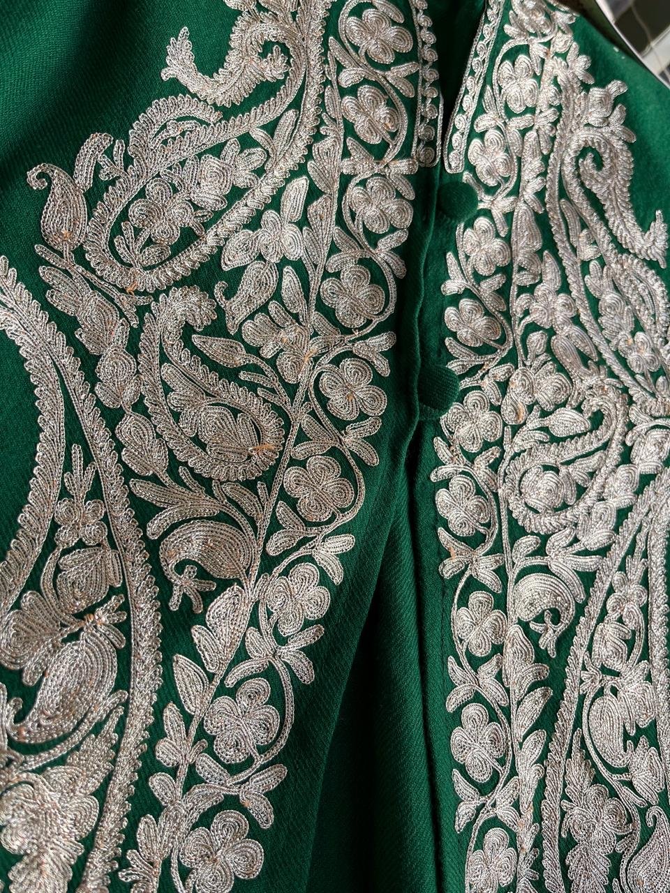 PASSION – The Kashmiri Cape Shawl - Image 4