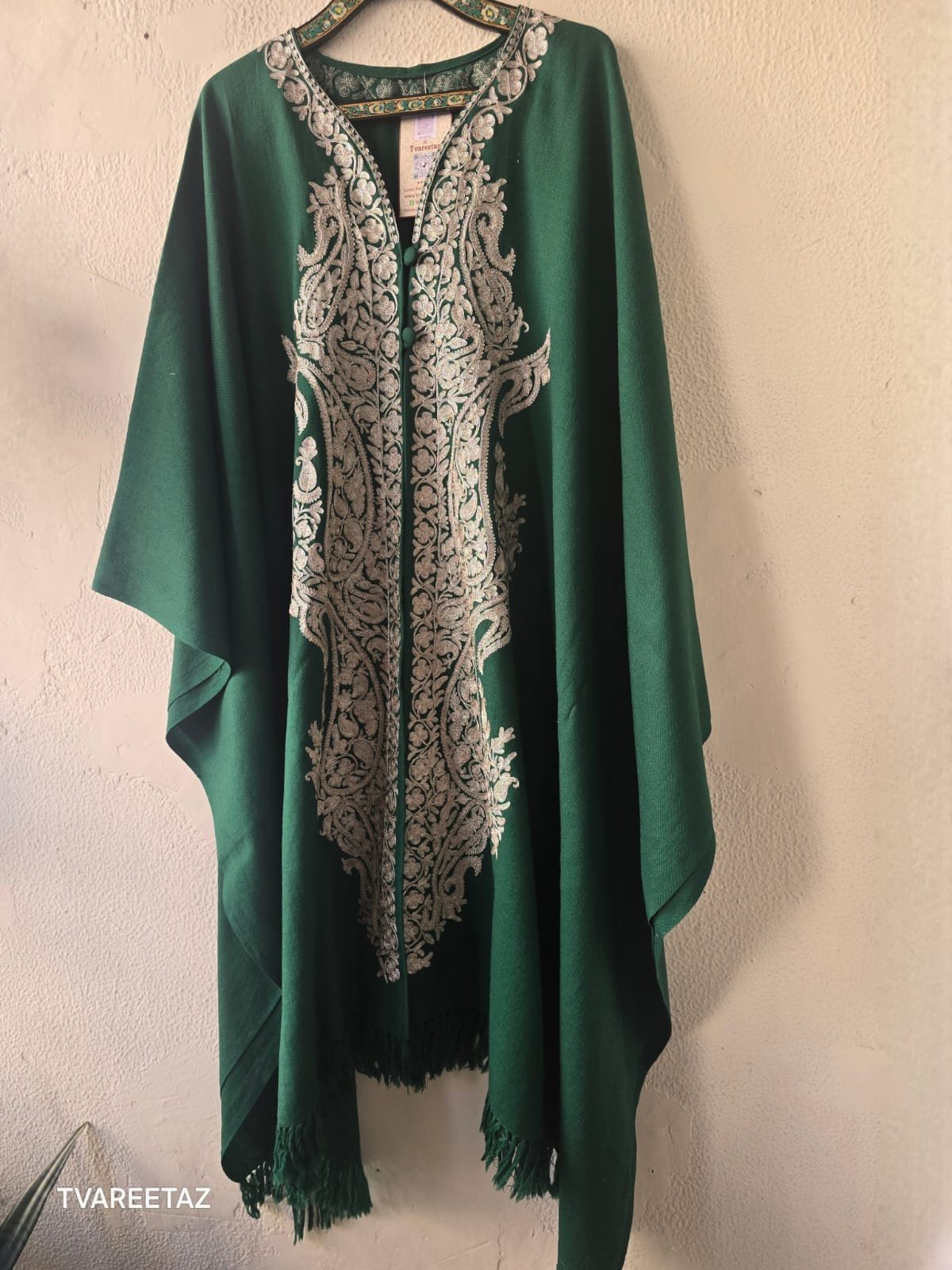 PASSION – The Kashmiri Cape Shawl