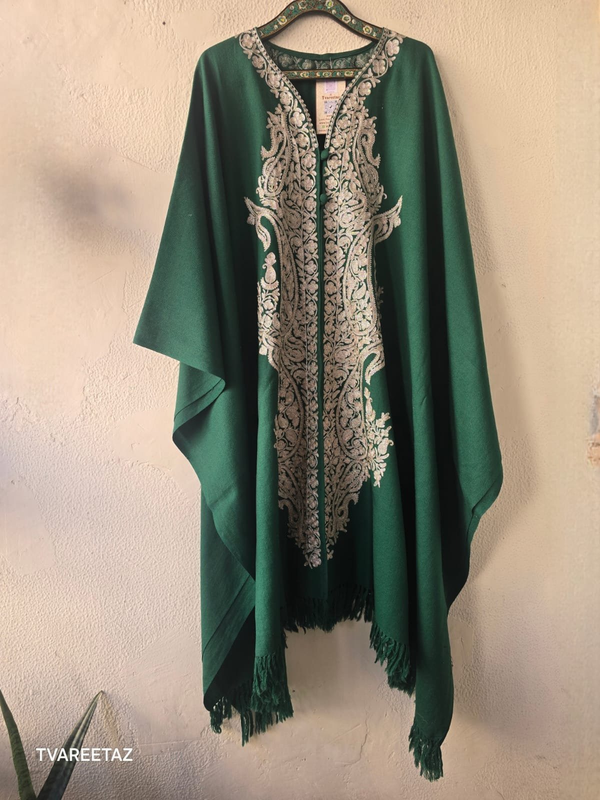 PASSION – The Kashmiri Cape Shawl - Image 3