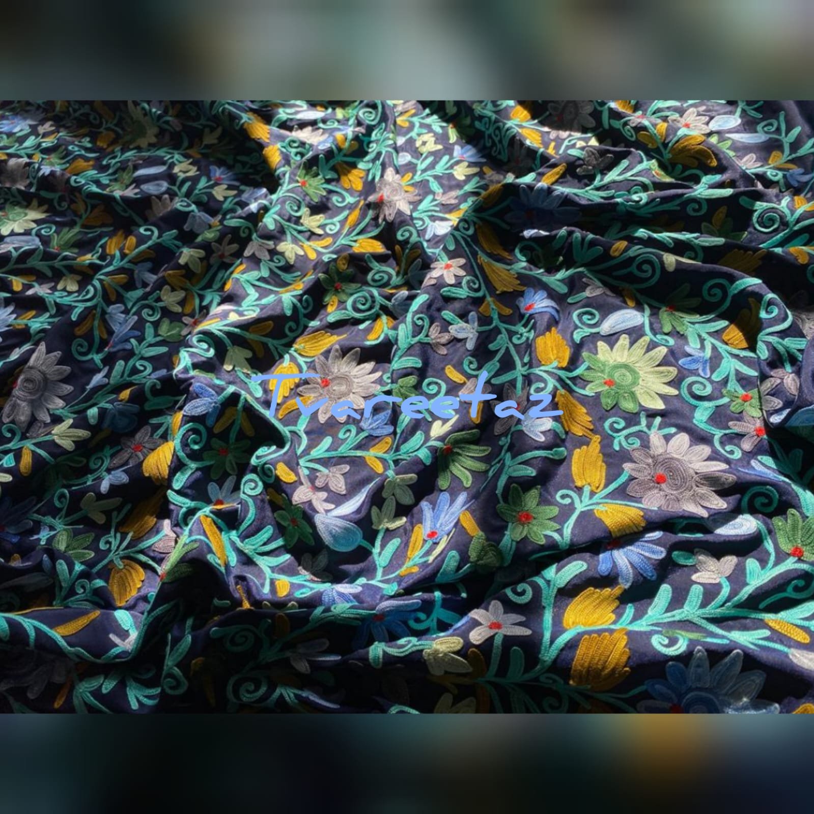 🌸 Tvareetaz Designer Saree 🌸 "Maharani Aksh" – A Regal Kashmiri Masterpiece - Image 5