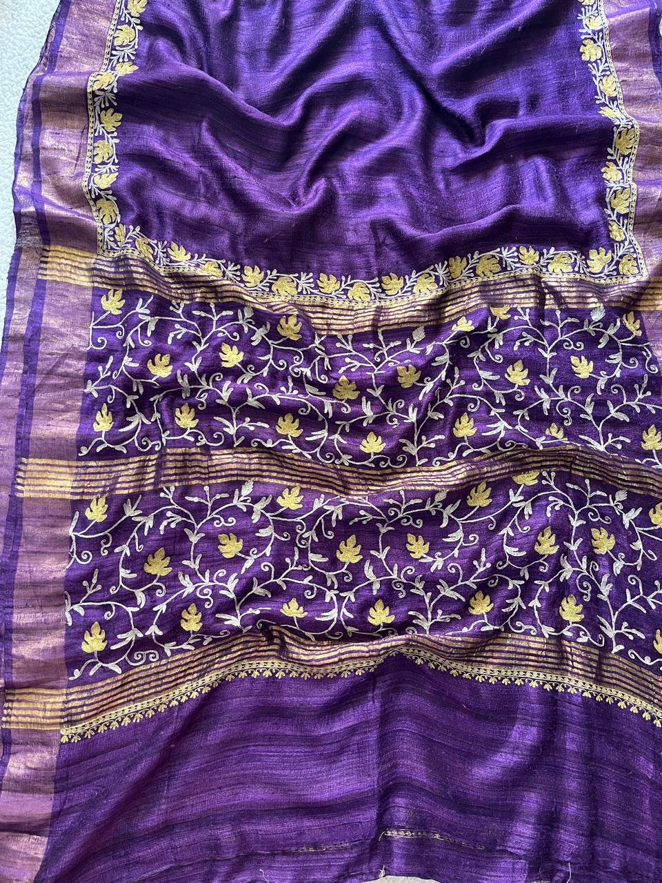 Tvareetaz Premiums -  Gichcha Kashmiri Saree - Image 2