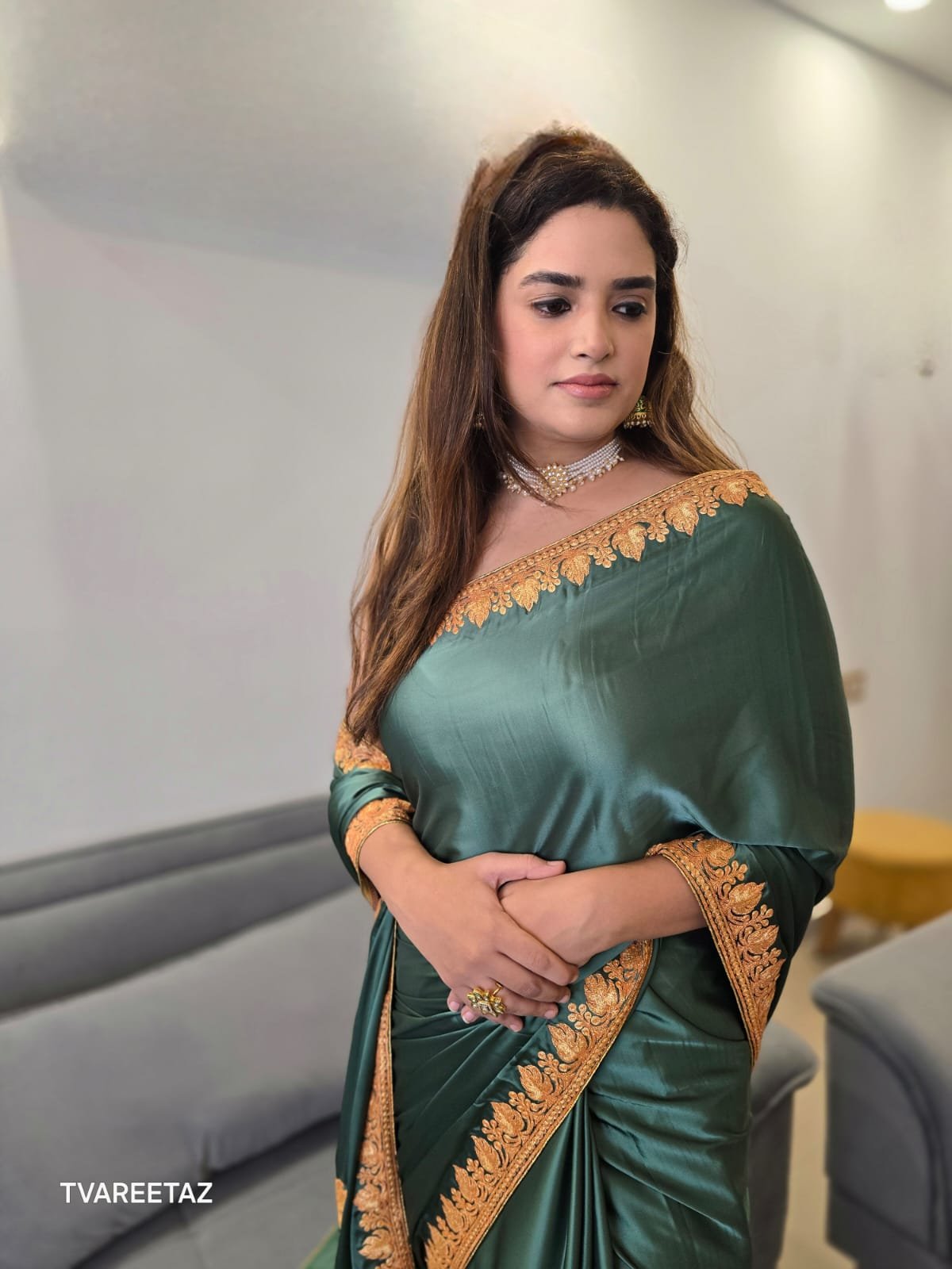 HUSAN AKSh – By Tvareetaz