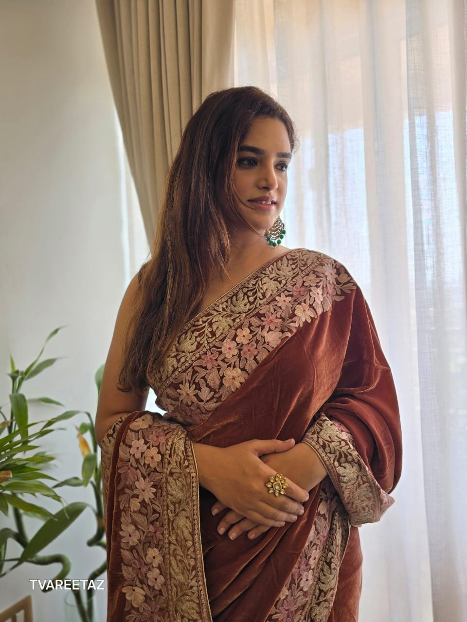 Sanskari – The Regal Kashmiri Makhmal Saree by Tvareetaz