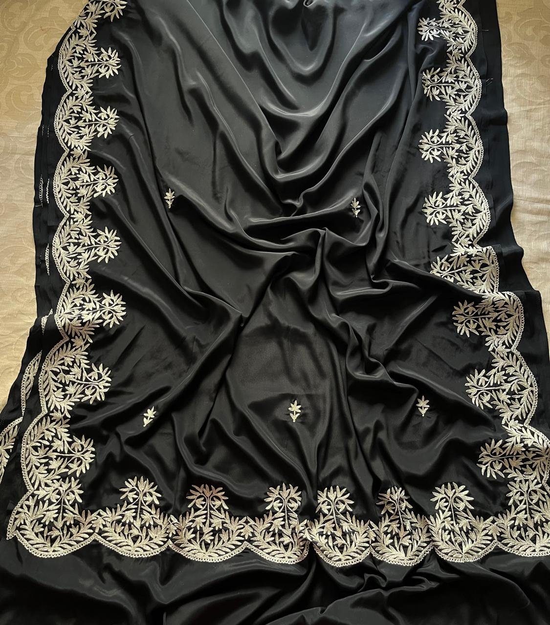 Jashan – Kashmiri Tilla Embroidery Saree✨ - Image 2