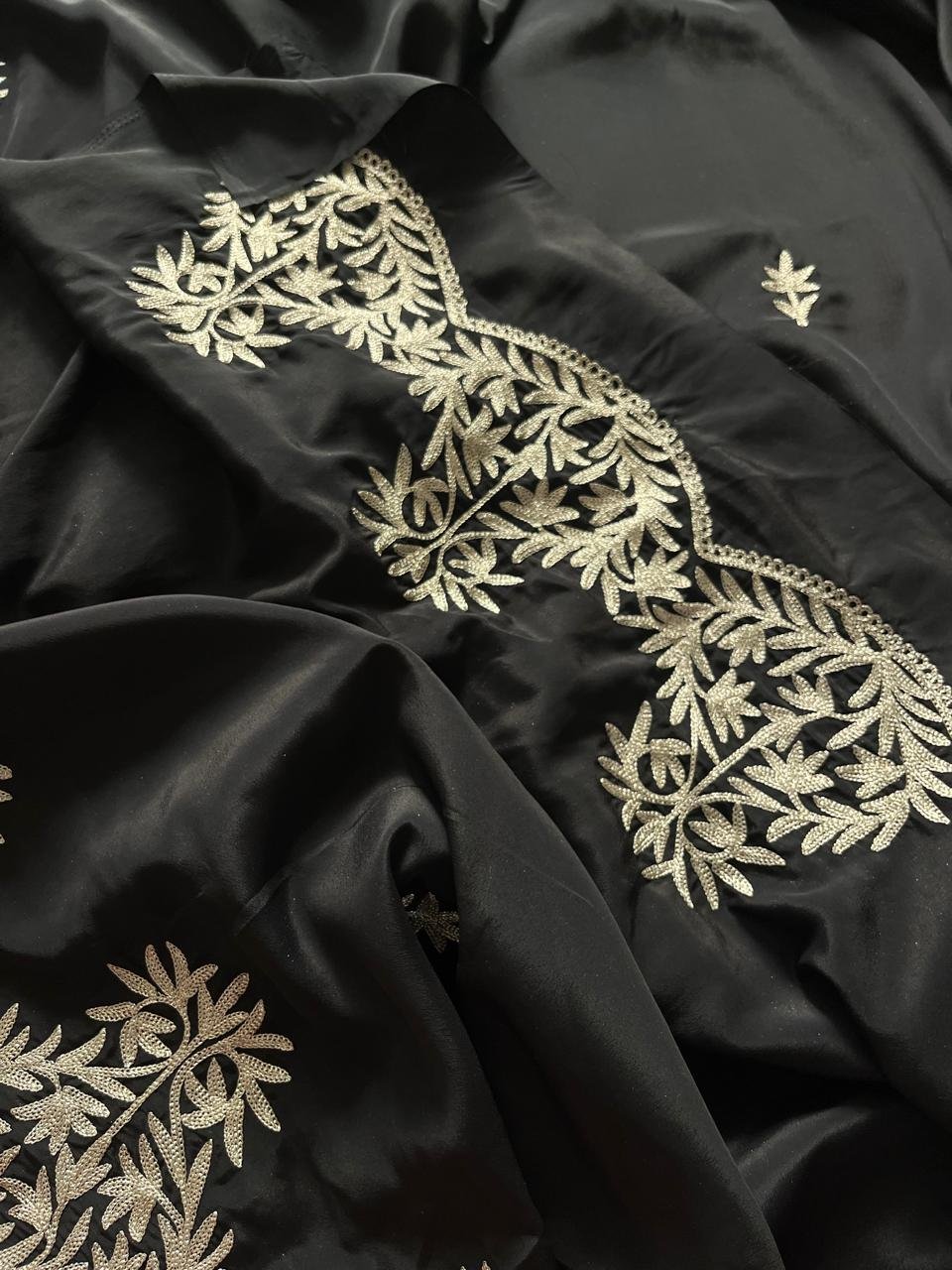 Jashan – Kashmiri Tilla Embroidery Saree✨ - Image 4