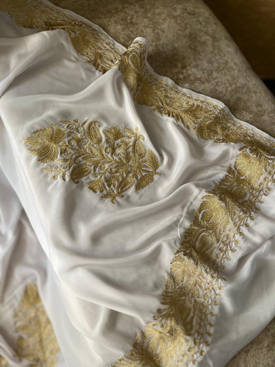 Crepe Saree adorned with intricate handcrafted Kashmiri Tilla embroidery - Image 5